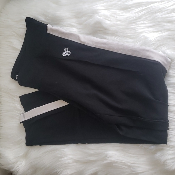 Tna Equator Side Stripe Legging - Picture 2 of 6